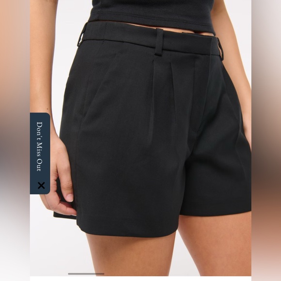 Abercrombie & Fitch Pants - Abercrombie tailored shorts